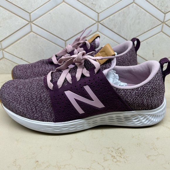 Fresh Foam Ladies New Balance - Picture 2 of 3